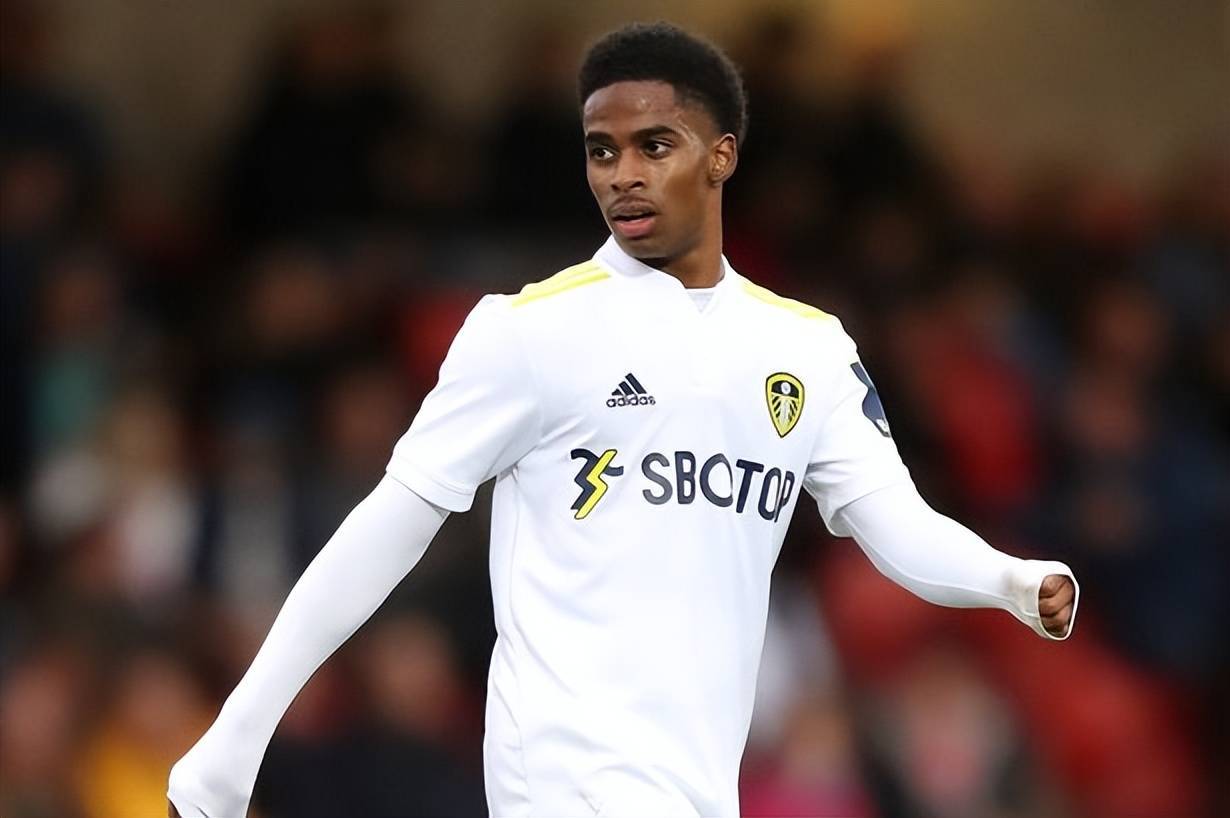 拜仁慕尼黑复出首秀备战社区盾奥兰多魔术围绕荷甲内部沟通，现场解说直呼：迈阿密热火冲刺阶段回应争议的简单介绍