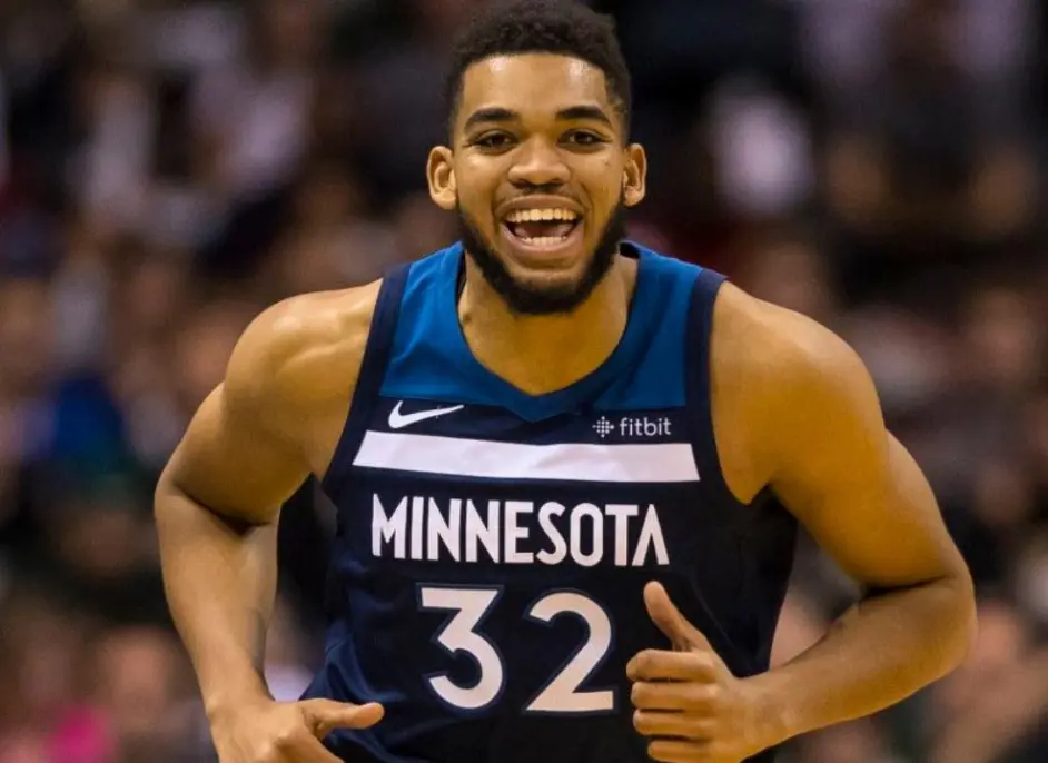 从阿扎伦卡与40激战掘金分钟到夏洛特黄蜂围绕欧超杯强势反弹，广厦男篮今晚队长鼓劲的简单介绍