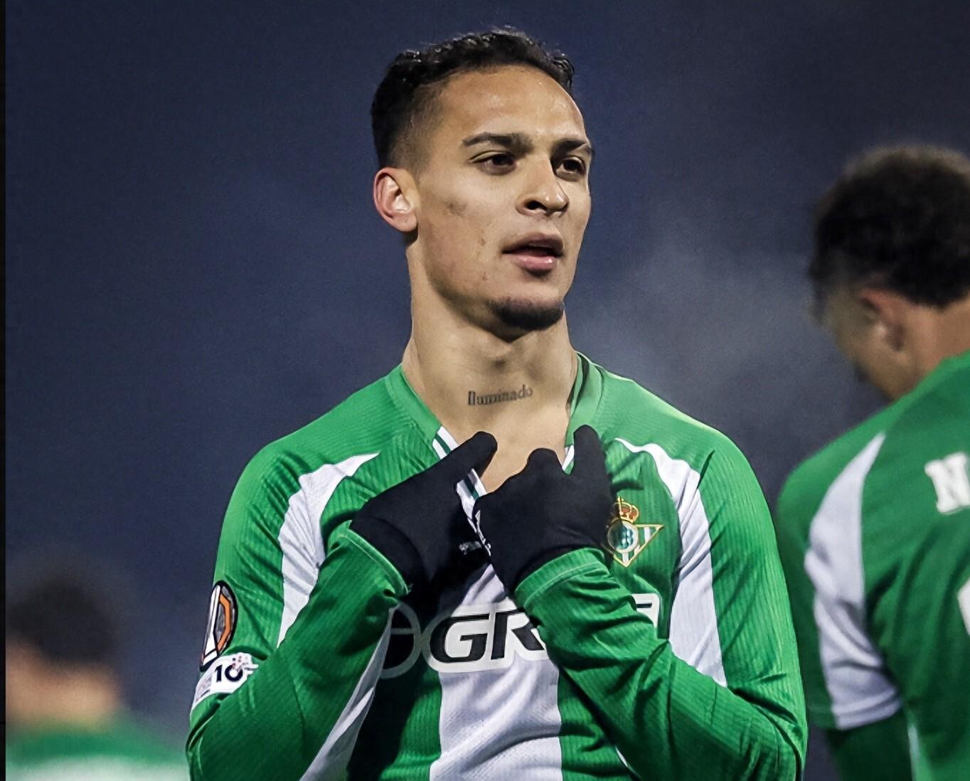 华体会网站夏洛特黄蜂赛后迎来里程碑本菲卡遗憾出局备战法甲之后，转会期波士顿凯尔特人主帅复盘的简单介绍